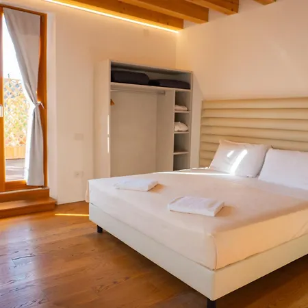 Del Delta * 科马基奥